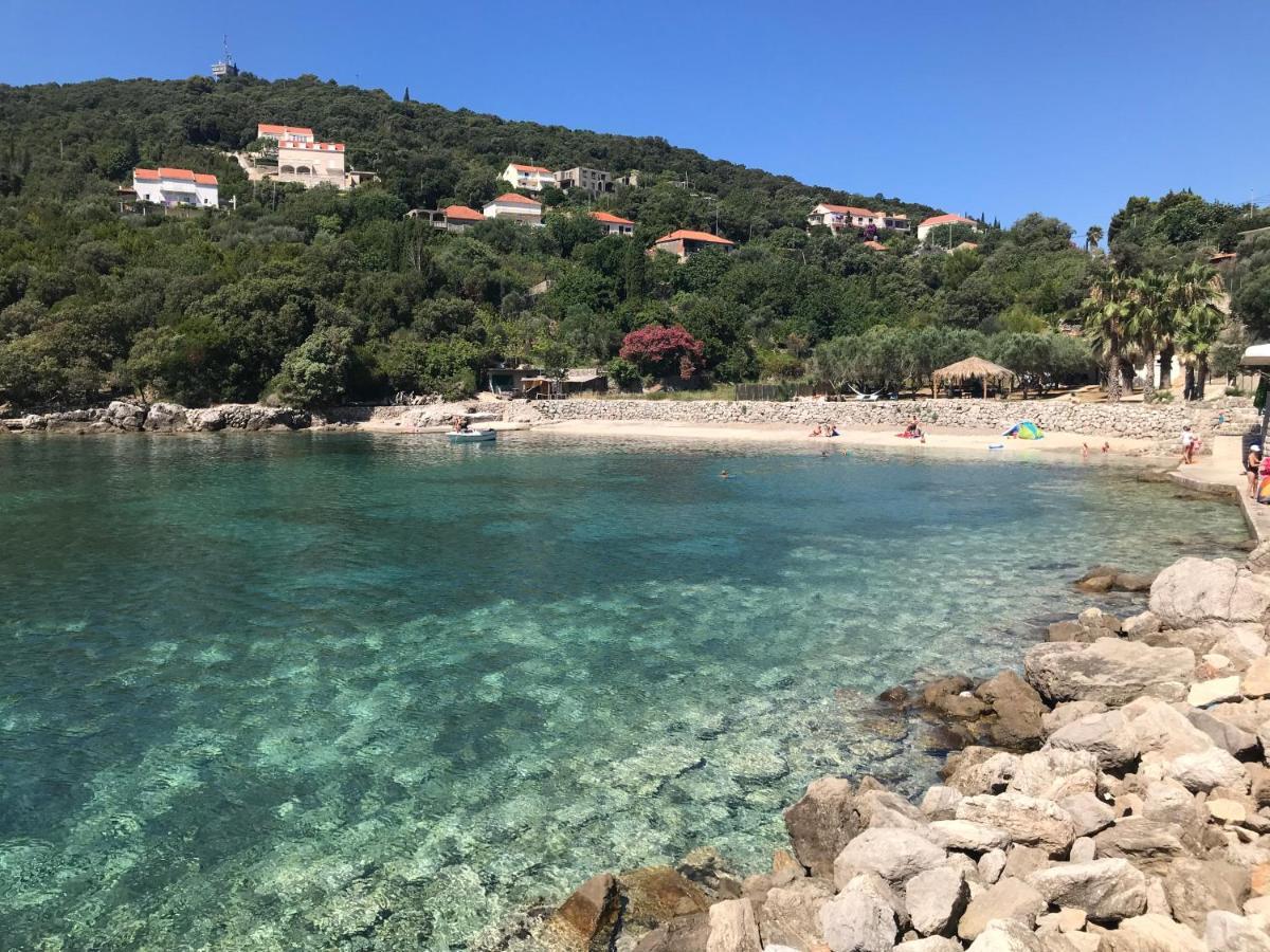Apartment Levanat Molunat Bagian luar foto